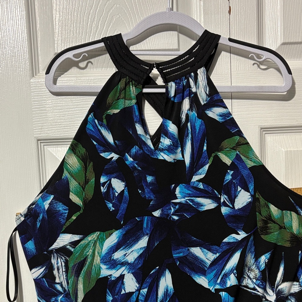 White House Black Market Black and Blue Leaf Print Tank Top - Picture 4 of 5